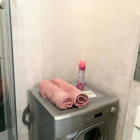 2-rooms Cute Apartment, Metro, Wi-fi - By Hik Апартаменты