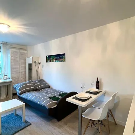 Apartament 2-rooms Cute Apartment, Metro, Wi-fi - By Hik Warszawa